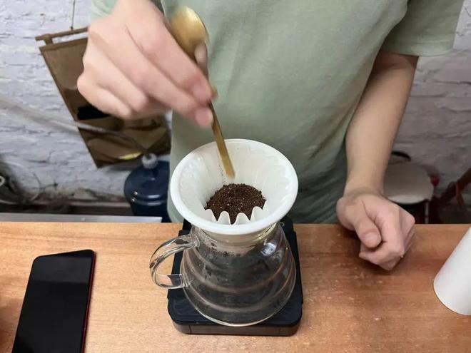 钊：专注咖啡本味让顾客宾至如归不朽情缘app爽贵阳咖啡｜林崇(图3)