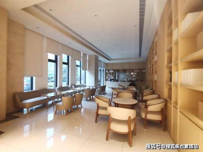 广场售楼中心电线网站→楼盘测评→中心小时热线电话mg不朽情缘游戏网站133世界广场售楼处电线世界(图2)